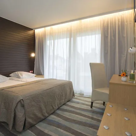 Maxim 3* De Panne